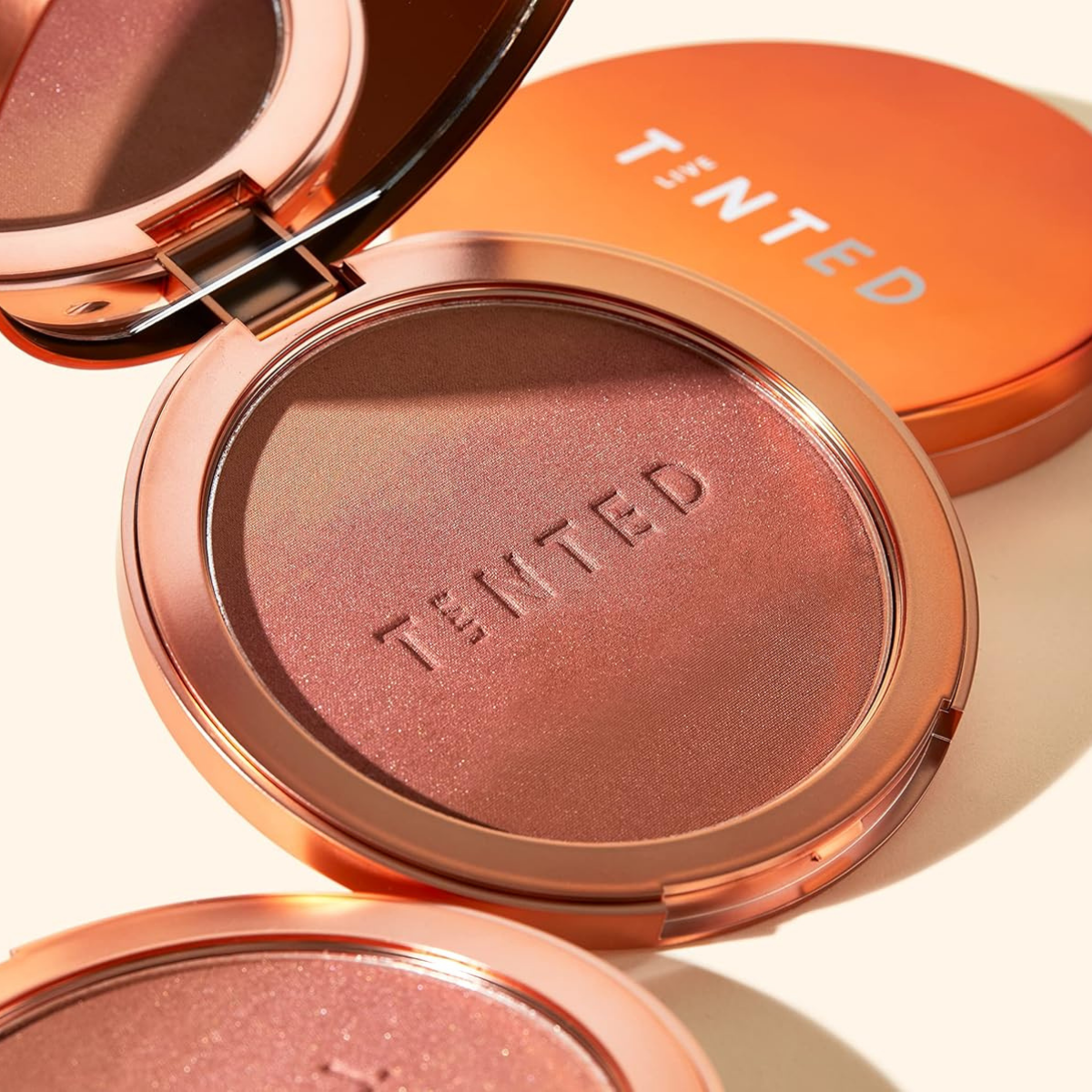 These 40 beauty finds are perfect for the ethereal ‘aura makeup’ trend
